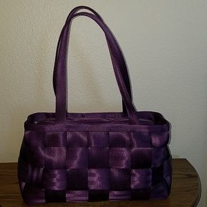 Harvey's Original Seatbelt Satchel